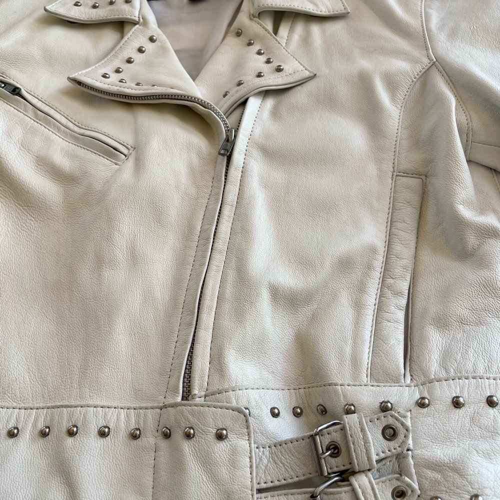 White leather studded jacket - Picture 4 of 8